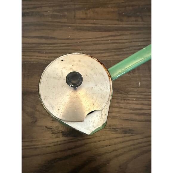 Vintage Green Enamel 1/2 Cup Measuring Ladle – Mid-Century 1950s–60s - Picture 4 of 10